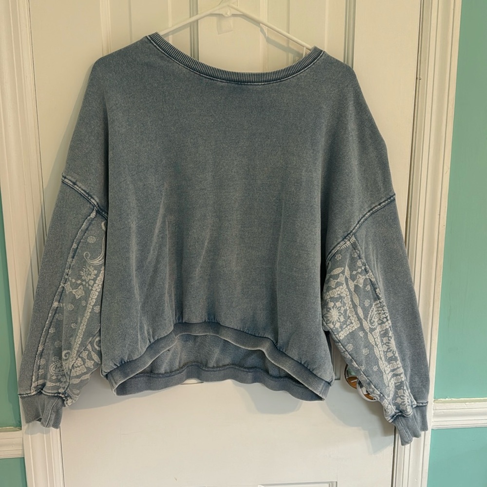 Z Supply Blue Bandana Crewneck S